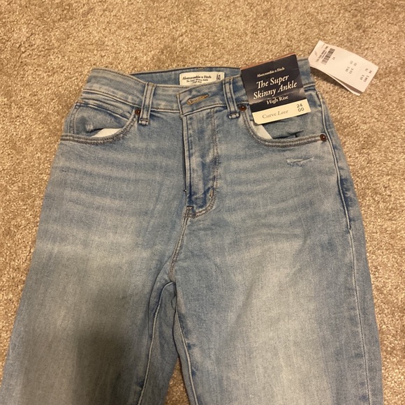 Abercrombie and fitch jeans - Picture 3 of 6